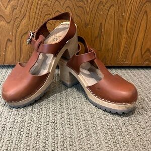MIA Tan Leather Clogs with Chunky Heel